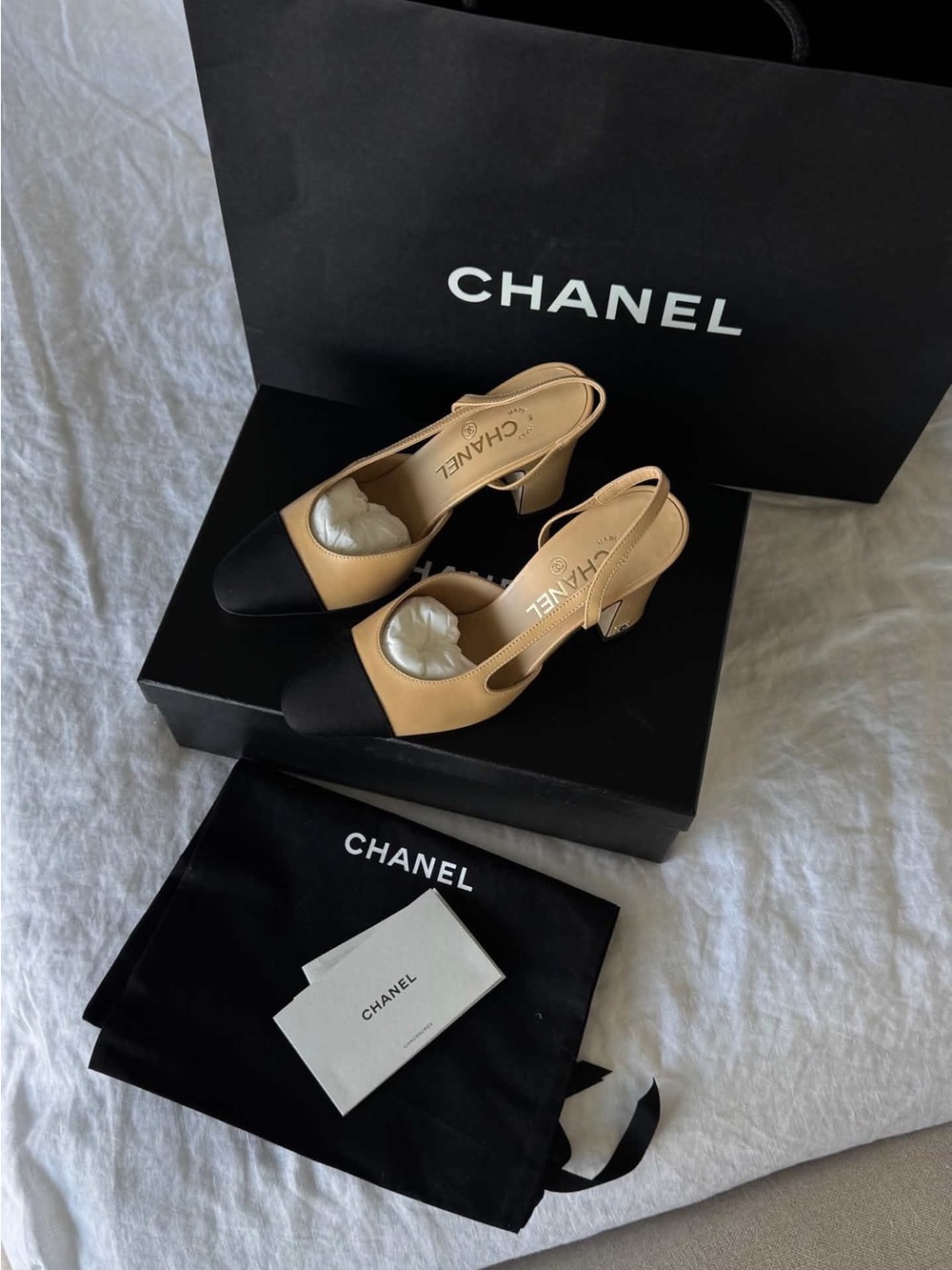CHANEL Two-Tone Slingback Pumps in Beige and Black - Picture 2 of 3